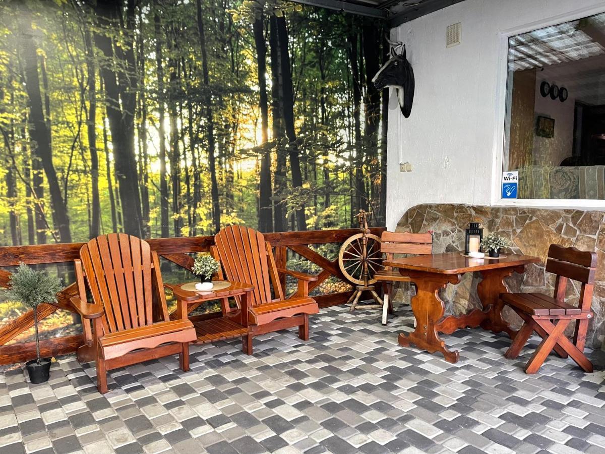 Apartments With Kitchen And Garden Київ Екстер'єр фото